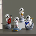 Miniatyrbild 3 av 5: Band Astronaut Astronaut Prydnad Grossist Vardagsrum Skrivbords Hem Prydnad Liten Prydnad Present Violinist Guld