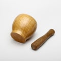 Miniatyrbillede 4 af 5: Træmorter og støder sæt - Lille morter og støder ideel til at male krydderier, urter og hvidløg - Ergonomisk designet støder og holdbar morter