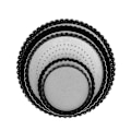 Miniatyrbillede 3 af 3: Crusty Bake 20 cm perforeret form med PFOA non-stick og løs bund, riflet, robust 1 mm kulstofstål, grå