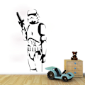 Pikkukuva 5 / 5: Tähtien sota -aiheinen seinätarra, jossa on Stormtrooper-hahmo