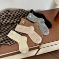 Miniatyrbild 4 av 5: 5 par mångsidiga retro-stil bomullssockor, rutiga mid-calf strumpor, höst och vinter tecknade strumpor