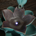 Miniatyrbillede 2 af 5: Keramisk Røg Tilbageflow Aromaterapi Ovn Kreativ LED Farverig Lampe Lotus Tilbageflow Sandeltræ Ovn Håndværk Ornamenter