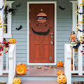 Pikkukuva 3 / 5: Halloween-tervetuliaiskyltti etuoven koristeluun, puinen pyöreä seinäkruunu juhlapyhiin