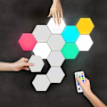 Miniatyrbillede 2 af 5: LED Væglampe med Fjernbetjening, Smarte Sekskantede Lys Touch Kontrol RGB Gaming Lampe Natlamper DIY Geometri Splejsningsmodul til Gaming Setup, H