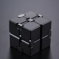 Pikkukuva 3 / 5: 3 kpl Fidget Cube -puristelelu Infinity Cube, Fidget-sormilelu Stressiä ja ahdistusta lievittävä toimistotyöntekijöille, Silikoni pinta