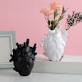 Miniatyrbillede 4 af 5: Sort Hjerteformet Blomster Vase Harpiks Vase Tørrede Blomster Vas Potte Krop Skulptur Desktop Ornamenter Blomsterpotte Hjem Indretning