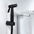 Miniatyrbillede 3 af 5: Bærbar håndsprøjte i rustfrit stål med G1/2\" T-ventil og 1,5 m slange + holder (sort)