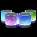 Miniatyrbillede 4 af 5: Mini Bluetooth-højttaler med LED-lys + radio + USB. Bærbare højttalere, bryllupsgaver, kommunioner, fester.