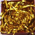 Miniatyrbillede 2 af 2: 500 gram metallisk strimlet papir (guld), ideel til dekoration af gaver, fyldning af kurve og indpakning af gaver