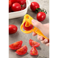Miniatyrbillede 1 af 5: Gul Tomat Skærer Drue Værktøj Kirsebær Køkken Pizza Frugt Slicer Artefakt Lille Tomat Tilbehør Manuel Skærende Gadget