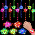 Miniatyrbilde 2 av 4: 7 stk. LED-lysende armbånd for barn - Bursdagsgaver, Lykkepose, Fester - Påske, Halloween, Jul - Tilfeldige farger for gutter og jenter
