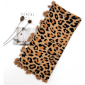 Miniatyrbillede 3 af 4: Moderigtig vintersjal, tørklæde til kvinder, tørklæde til kvinder, viskose, sexet leopardprint, prikket kvast tørklæde, firkantet tørklæde