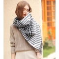 Miniatyrbillede 3 af 5: Dames Mode Lang Sjal Sort og Hvid Gitter Vinter Varmt Gitter Tørklæde, Super Blødt Klassisk Cashmere Følelse Ternet Vintertørklæde