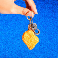 Miniatyrbillede 4 af 5: Kylling Nugget Nøglering, Sød Nøglering Gave til Kvinder Mænd, Perfekt til Rygsække, Tasker, Punge, Punge, Bilnøgleringe