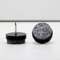 Miniatyrbillede 2 af 5: 24 stk. møbelpuder med filt og søm til møbler, stole og borde (28 mm)