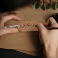 Miniatyrbilde 4 av 5: (Brun) 200 stk. Prislapper, 26 x 12mm Kraft Prislapp Klær Prislapp Mini Smykkelapper med Elastisk Tråd for Klær Smykker Display