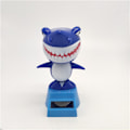 Miniatyrbild 1 av 5: Grå 2 st solcells dansande leksaker Bobble Head Toy Shark Doll Animal Dancing Figure Toy Car Dashboard Dekorationer Prydnader Hem Centerpieces Dekoration