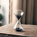 Miniatyrbillede 3 af 4: Diamantformet glas timeglas - Kreativ gave, romantisk, køkken, kontor, dekoration, jul, fødselsdag 5 minutter sort