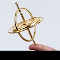 Miniatyrbild 5 av 5: Gyroskop i metall, gyroskop för fingertopp, gyroskop med mekanisk anti-gravitation, gyroskop i guld