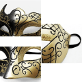 Miniatyrbillede 5 af 5: Sort og guld - Venetiansk maske, maske til maskerade, venetiansk maske til cosplay, karneval, temafester, til mænd og kvinder.