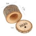Miniatyrbilde 2 av 5: Et par med bryllupsringer i tre (diameter 6 cm, HERS, HIS), med ringerboksholdere for oppbevaring på bryllupsforlovelsesfester og Valentin