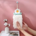 Miniatyrbillede 1 af 2: (Hvid) Hængbar Chenille Blomster Børnehåndklæde, Håndklæde, Ab