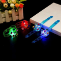 Miniatyrbilde 4 av 4: 7 stk. LED-lysende armbånd for barn - Bursdagsgaver, Lykkepose, Fester - Påske, Halloween, Jul - Tilfeldige farger for gutter og jenter