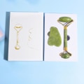 Miniatyrbillede 1 af 3: 2 stk. Gua Sha og Jade Roller værktøj, Ansigts- og nakkemassager, Gua Sha beroliger, beroliger og afslapper huden, eliminerer øjenpuffiness