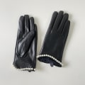 Miniatyrbilde 3 av 5: Hvite og sorte hansker, korte brudepikehansker, stretchhansker for jenter, perlebrudehansker, bryllupstilbehør