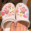 Miniatyrbillede 3 af 4: 14 stk. 3D Clog Sandaler Smykker, Sko Charms, Søde Sko Smykker til Clogs Sko Armbånd DIY