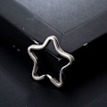 Miniatyrbilde 3 av 5: Pakke med 30 stjerneformede metalldelte ringer, ideelle for nøkkelringer