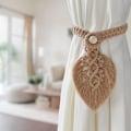 Miniatyrbillede 2 af 5: (Lys karry) Sæt med 2 gardinholdere, til boho gardiner, håndlavet holder, dekorative clips, skrivebord til kontor, hus, soveværelse, gardin