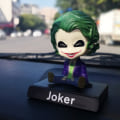 Miniatyrbilde 1 av 3: Karakter bobblehead-dukke med mobilstativ/bil dashbord mobilstativ (lilla)