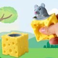 Pikkukuva 4 / 4: Decompression Cute Cheese Mouse Cup Squeeze and Vent Squirrel Cup Stress Relief Toy