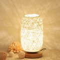 Miniatyrbillede 1 af 4: Moderne bambus rattan sengelampe træbase moderne bordlampe kreativ brugerdefineret indretning dæmpbar led-lampe stue sengelampe beige