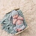 Miniatyrbild 3 av 5: Nyfödd babyfotografering rekvisita kläder randig jumpsuit romper knut mössa för 0-2 månader (grå) color 3