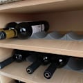 Miniatyrbild 5 av 5: Kyl Vinflaskhållare Plast Flaskhållare Stapelbar Skrivbordsställ Vinflaskhållare (Grå) Grey