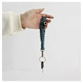 Miniatyrbilde 3 av 5: Dame Makrame Nøkkelring Håndlaget Armbånd i Landlig Stil Håndleddsnor Mørk Grønn