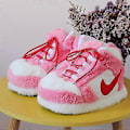 Miniatyrbild 2 av 5: Sneakers-liknande Plyschtofflor Kreativ Inpackning Fuzzy Varma Vinter Inomhus Tofflor Bomullsskor Gray