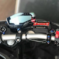 Miniatyrbillede 4 af 5: Til Yamaha MT09 TRACER MT-09 2020 2019 2014-2018 Motorcykel Cylinderdæksel Forreste Bageste Bremsevæskebeholder Dæksel Beskyttelsesskærm Oil Filler Cap Red
