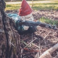 Pikkukuva 3 / 5: Sotilaalliset tontut hauska armeija aseilla AK47, puutarhan sisustus ulkopatsas, koristeet nurmikon pihan koriste hartsi