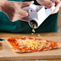 Miniatyrbilde 3 av 5: Håndholdt Rotasjonsost Rivjern, Ostskjærer med Skarpe Rustfrie Stålblader Trommel Enkel Rengjøring, Parmesan Rivjern