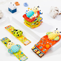 Miniatyrbild 2 av 5: Cartoon Bugs Rattle Wrist Band Sock Set För Baby Andningsbar Hög Elastisk Sock Band Nyhet Present För Spädbarn（Grön Skalbagge)