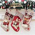 Miniatyrbild 2 av 3: Julstrumpa, 3-pack 17,5 tum Klassiska Stora Strumpor Tomten, Snögubbe, Renen Julkaraktär För Familj Semester Julparty Dekorationer
