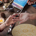 Pikkukuva 2 / 3: Puinen ennustuspöytä tähti- ja aurinkokuvioilla, astrologia, sauvaus, metafyysinen viesti, pyöreä levy, noituuden työkalu