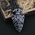 Pikkukuva 1 / 5: Retro Nordic Viking Sinkkiseos Awe Kypärä Ja Vegvisir Keihäs Riipus Kaulakoru Miesten Amulett Korut