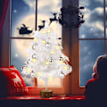 Miniatyrbild 3 av 4: Liten bordsjulgran med LED-lampor, vit fjäder bordsjulgran med glittrande älg, bolldekorationer (45 cm + ljus) -a