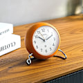 Miniatyrbild 4 av 5: tum rund väckarklocka, batteridriven, ljusemitterande funktion, ultratyst väckarklocka, enkel och stilren design för skrivbord/sovrum (orange)