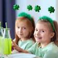 Miniatyrbilde 2 av 4: 6 Stykker St. Patricks Day Shamrock Clover Hodebåndsett, Søte Grønne Topphatt Hodebopper Irske Sløyfe Hårbånd Dekorasjon