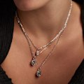 Pikkukuva 3 / 3: Kaulaketju - Luxenter - Kirjain O - Zirkonium brillantin - Rhodium-pinnoitettu - 42 cm + 3 cm